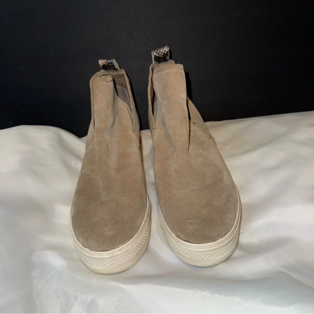 Women's 8.5 Beige Tan‎ Suede Ankle Wedge Slip-on Boots Casual